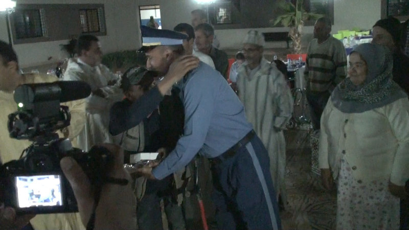 إدارة الجمارك والضرائب غير المباشرة بوجدة تنظم إفطارا بدار العجزة ـ رياض المسنين VIDEOS